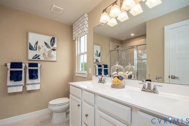 4 Nine Iron Dr, Richmond, VA 23223