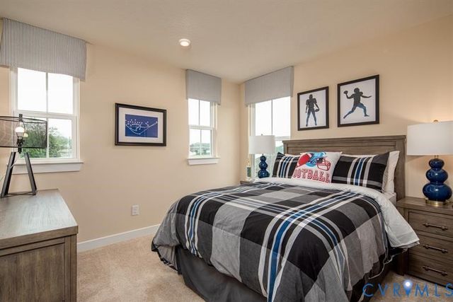 4 Nine Iron Dr, Richmond, VA 23223