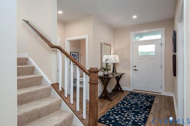 4 Nine Iron Dr, Richmond, VA 23223