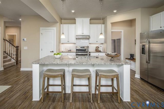 4 Nine Iron Dr, Richmond, VA 23223