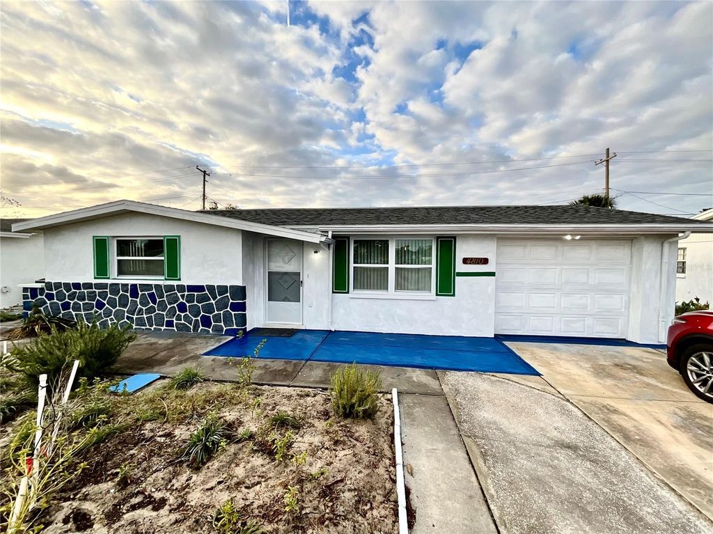 4810 FLORA AVENUE, Holiday, FL 34690