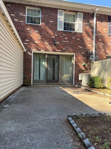 1907 Windsor Dr 1907, Framingham, MA 01701