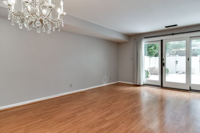 1907 Windsor Dr 1907, Framingham, MA 01701