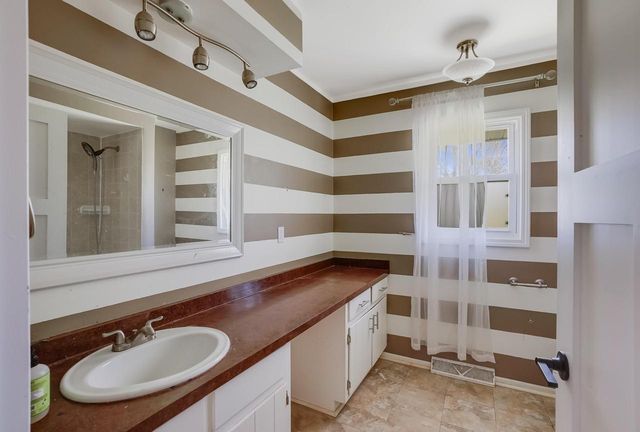 S26W26876 Mac Arthur ROAD, Waukesha, WI 53188