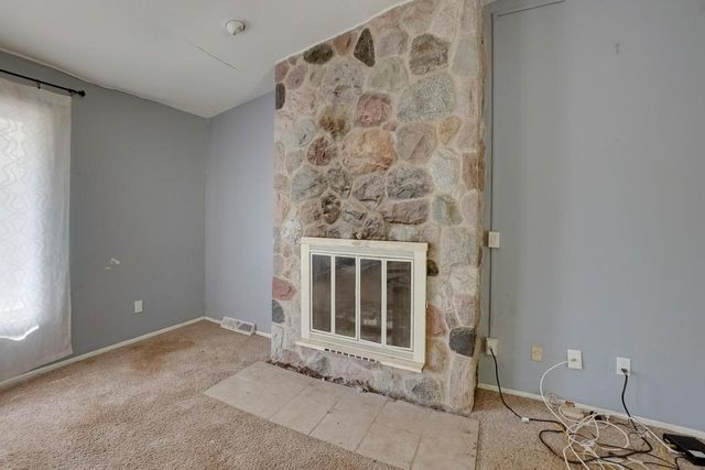 S26W26876 Mac Arthur ROAD, Waukesha, WI 53188