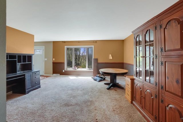 S26W26876 Mac Arthur ROAD, Waukesha, WI 53188
