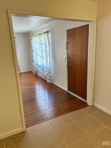 435 Arvin Street, Bakersfield, CA 93308