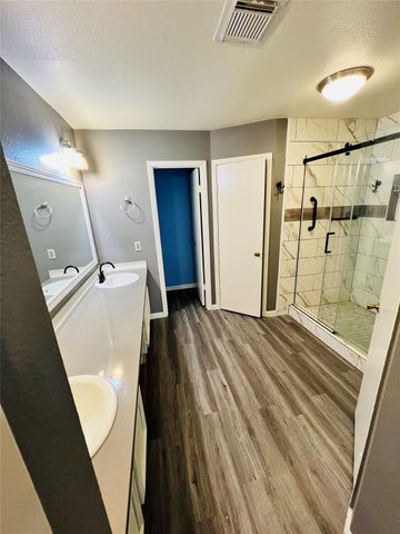 7215 La Entrada Drive, Houston, TX 77083