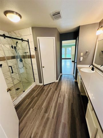 7215 La Entrada Drive, Houston, TX 77083