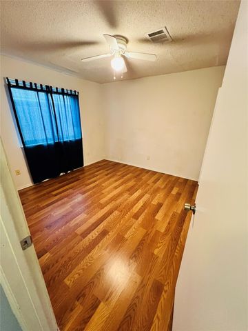 7215 La Entrada Drive, Houston, TX 77083