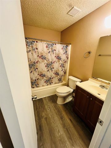 7215 La Entrada Drive, Houston, TX 77083