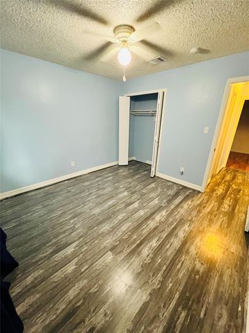 7215 La Entrada Drive, Houston, TX 77083