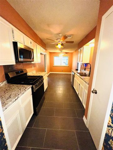 7215 La Entrada Drive, Houston, TX 77083