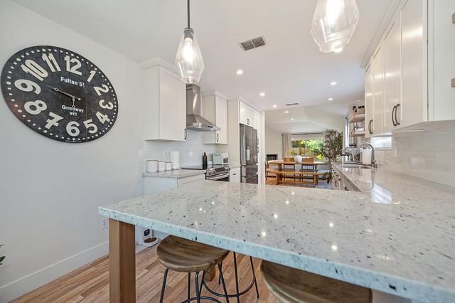 3958 N Country Dr, Antelope, CA 95843