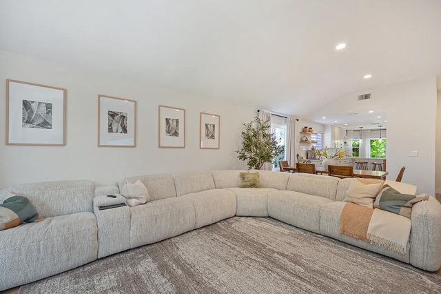 3958 N Country Dr, Antelope, CA 95843