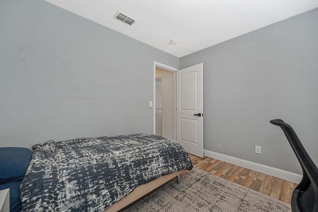 3958 N Country Dr, Antelope, CA 95843