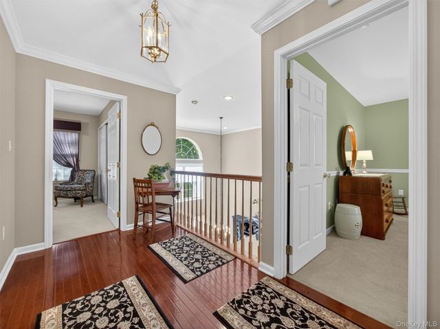 5 Holly Court, Tuxedo Park, NY 10987