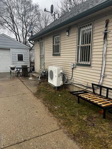 6083 Rosemont Avenue, Detroit, MI 48228