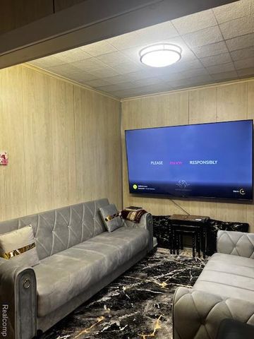 6083 Rosemont Avenue, Detroit, MI 48228