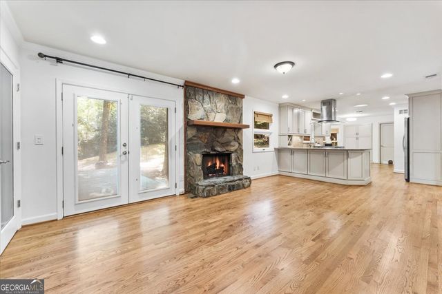 310 Clear Creek Court, Roswell, GA 30076