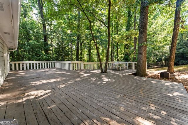 310 Clear Creek Court, Roswell, GA 30076