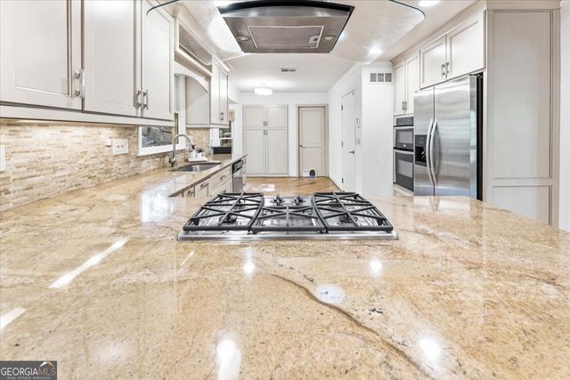 310 Clear Creek Court, Roswell, GA 30076