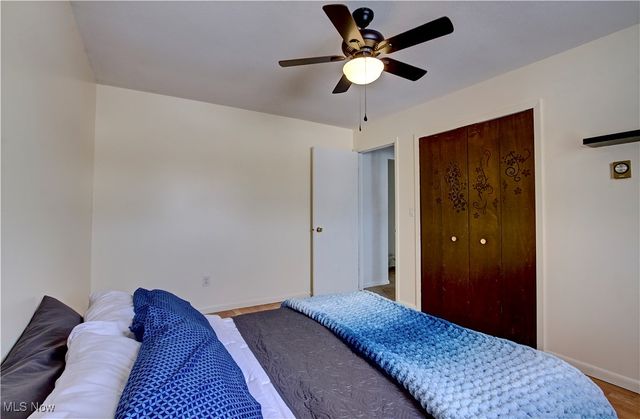 411 Oaknoll Drive, Amherst, OH 44001