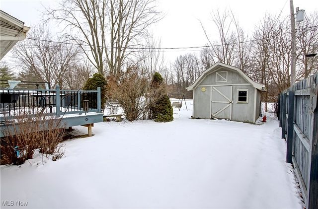 411 Oaknoll Drive, Amherst, OH 44001