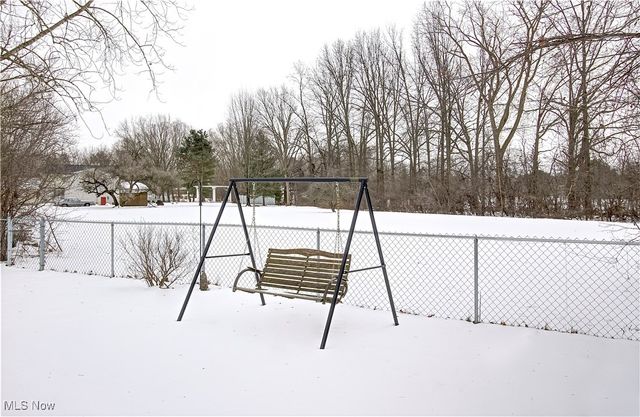 411 Oaknoll Drive, Amherst, OH 44001