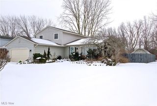 411 Oaknoll Drive, Amherst, OH 44001
