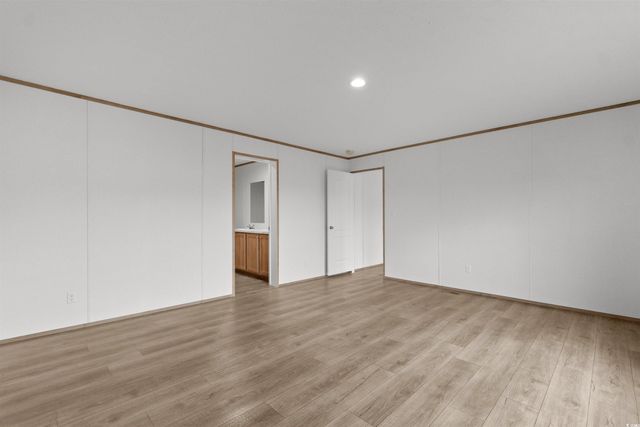 6613 Strickland Rd., Green Sea, SC 29545