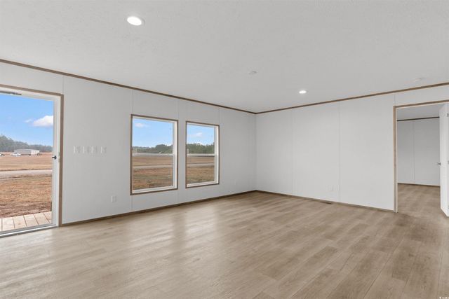 6613 Strickland Rd., Green Sea, SC 29545