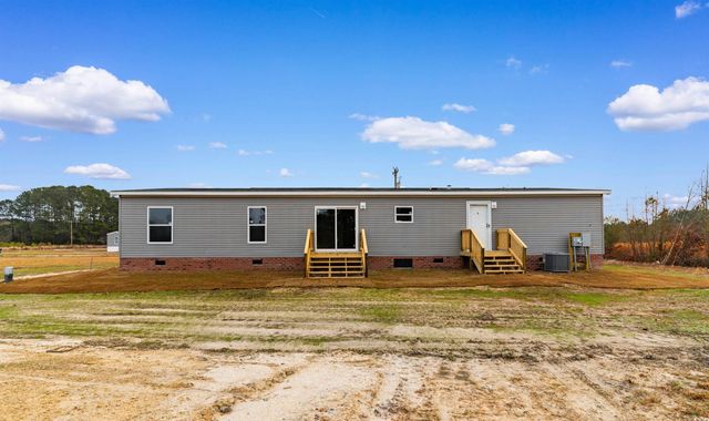 6613 Strickland Rd., Green Sea, SC 29545