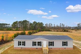 6613 Strickland Rd., Green Sea, SC 29545