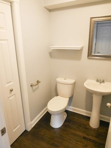 2107 W Ohio Street 2, Chicago, IL 60612