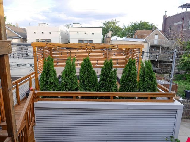 2107 W Ohio Street 2, Chicago, IL 60612