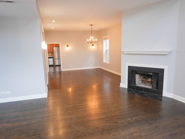 2107 W Ohio Street 2, Chicago, IL 60612