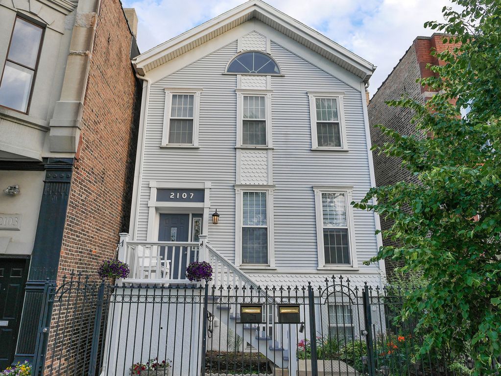 2107 W Ohio Street 2, Chicago, IL 60612