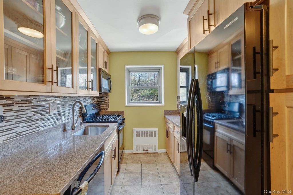 222 N Broadway 3D, Yonkers, NY 10701 — photo 3