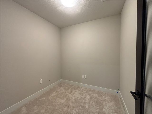 275 NW Copperleaf Court, Waukee, IA 50263