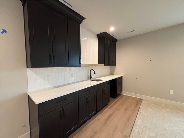 275 NW Copperleaf Court, Waukee, IA 50263