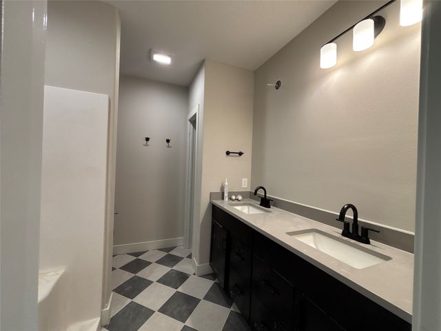 275 NW Copperleaf Court, Waukee, IA 50263