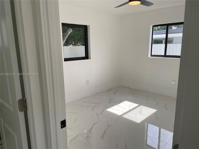 17231 NW 52nd Pl, Miami Gardens, FL 33055