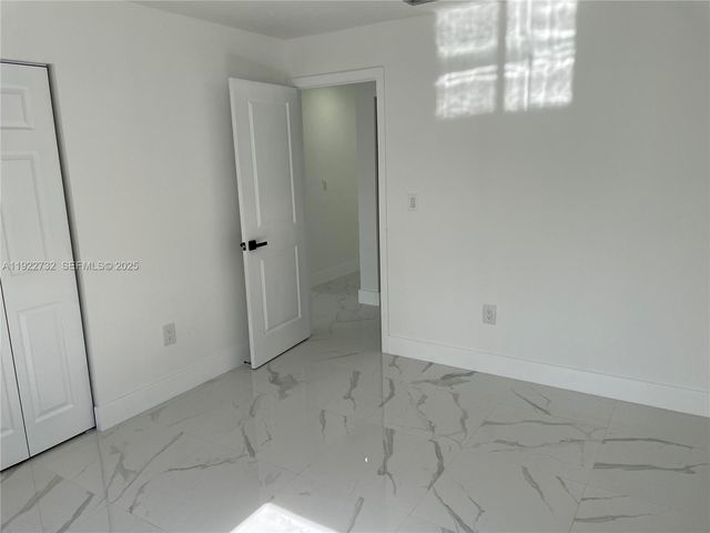 17231 NW 52nd Pl, Miami Gardens, FL 33055