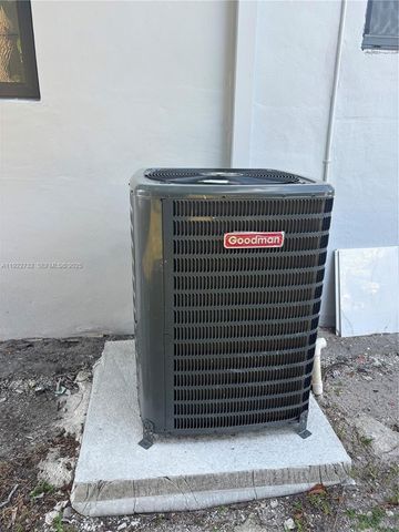 17231 NW 52nd Pl, Miami Gardens, FL 33055