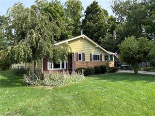 19202 Davinwood Drive, Cleveland, OH 44135