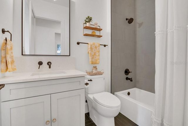 15198 E OAKLAND AVENUE, Winter Garden, FL 34787