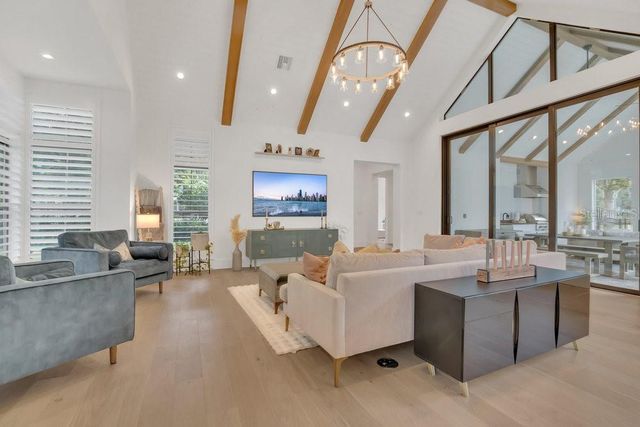 15198 E OAKLAND AVENUE, Winter Garden, FL 34787