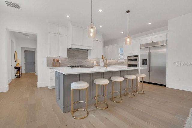 15198 E OAKLAND AVENUE, Winter Garden, FL 34787