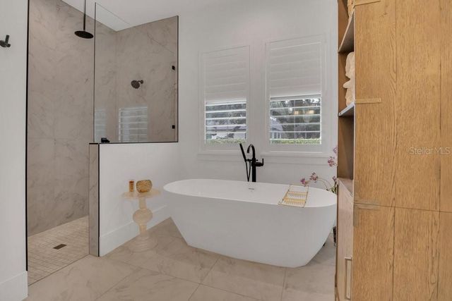 15198 E OAKLAND AVENUE, Winter Garden, FL 34787